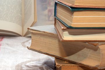 形容行动缓慢的成语