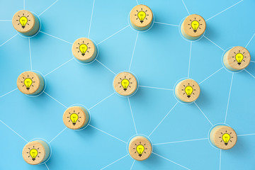 以户开头的成语有哪些