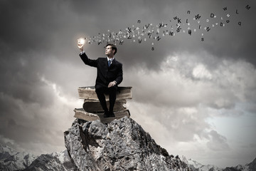 形容行动缓慢的成语